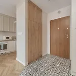 アパート Elegant With Balcony Krakowska By Renters Prestige ヴロツワフ